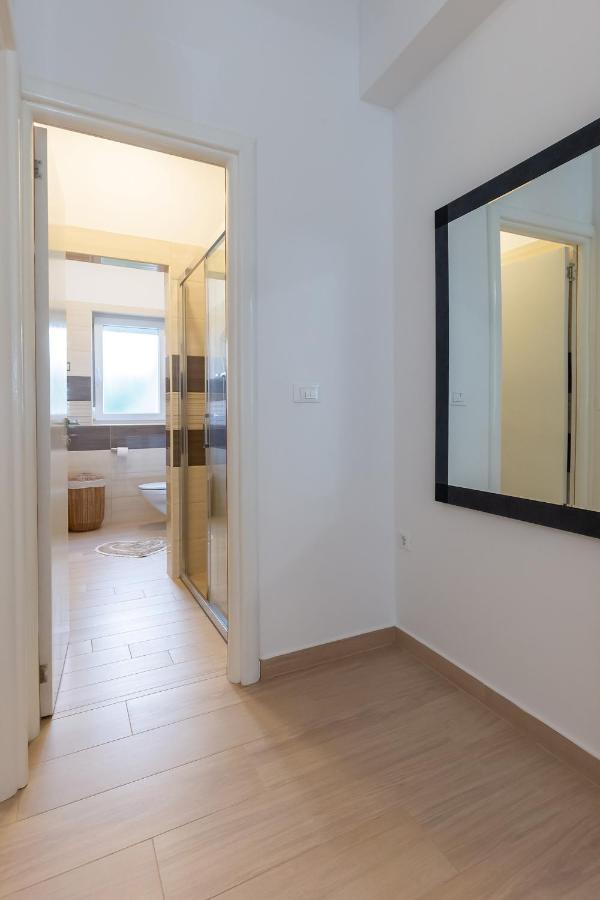 Stylish Apartment Mediterraneo Porec Exterior photo