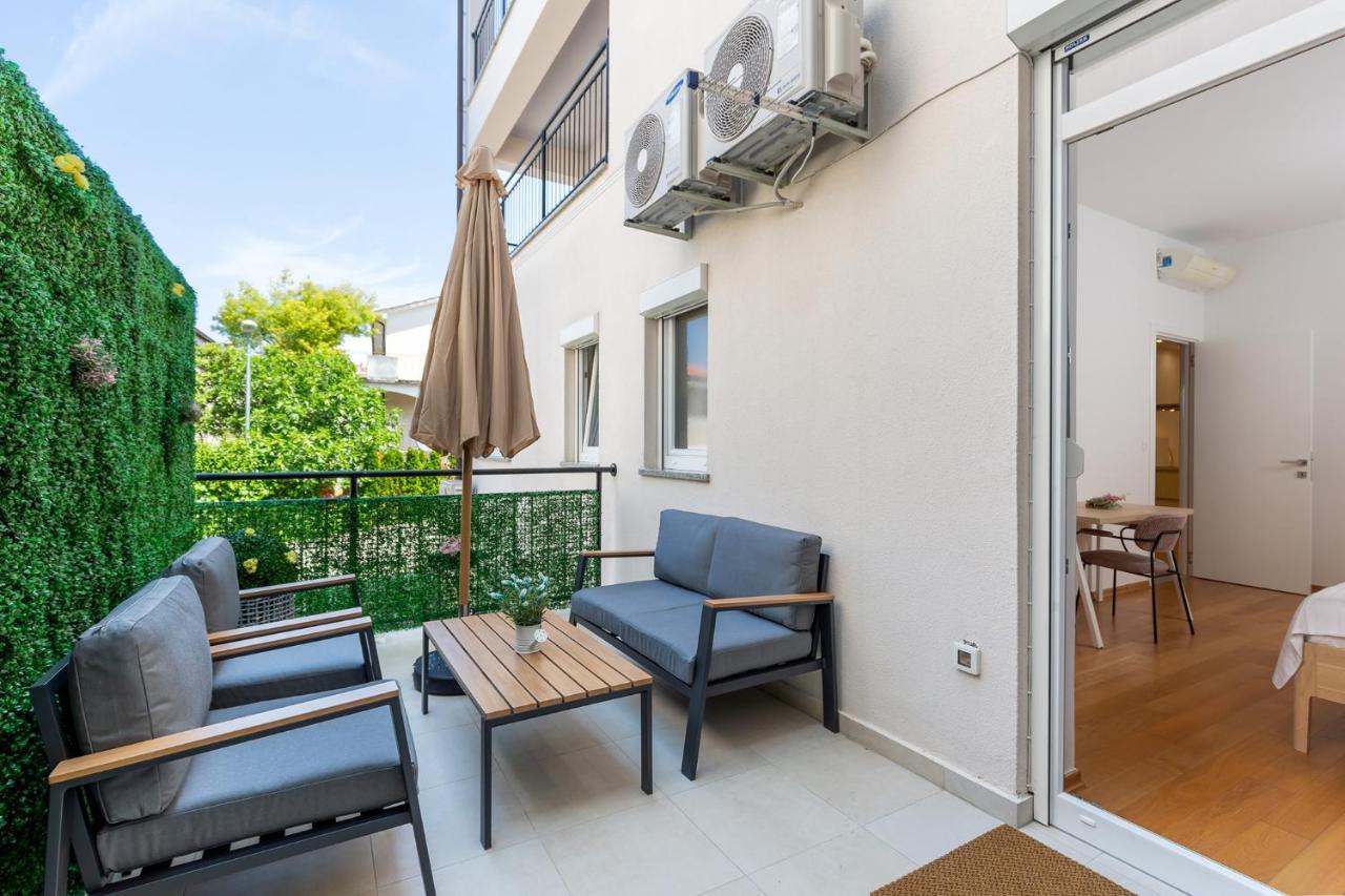 Stylish Apartment Mediterraneo Porec Exterior photo